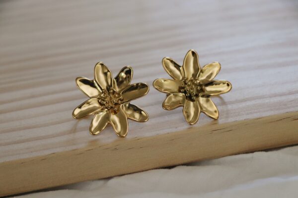 Puce Flowers